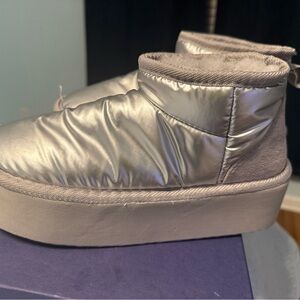 Steve Madden Silver Platform Winter Boots